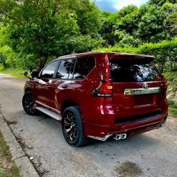 Toyota Landcruiser  Prado 150 Maroon