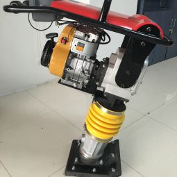 MGUU WA JIJI  [TAMPING RAMMER]