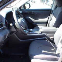 Used 2021 Toyota Highlander