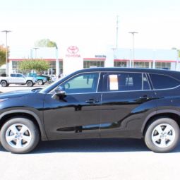 Used 2021 Toyota Highlander